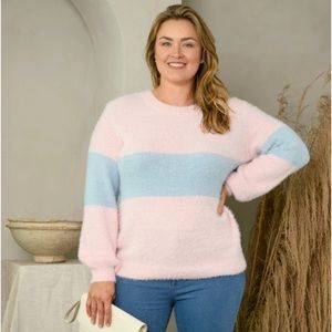 PLUS SIZE LONG SLEEVE SOFT FUZZY COLORBLOCK SWEATER!